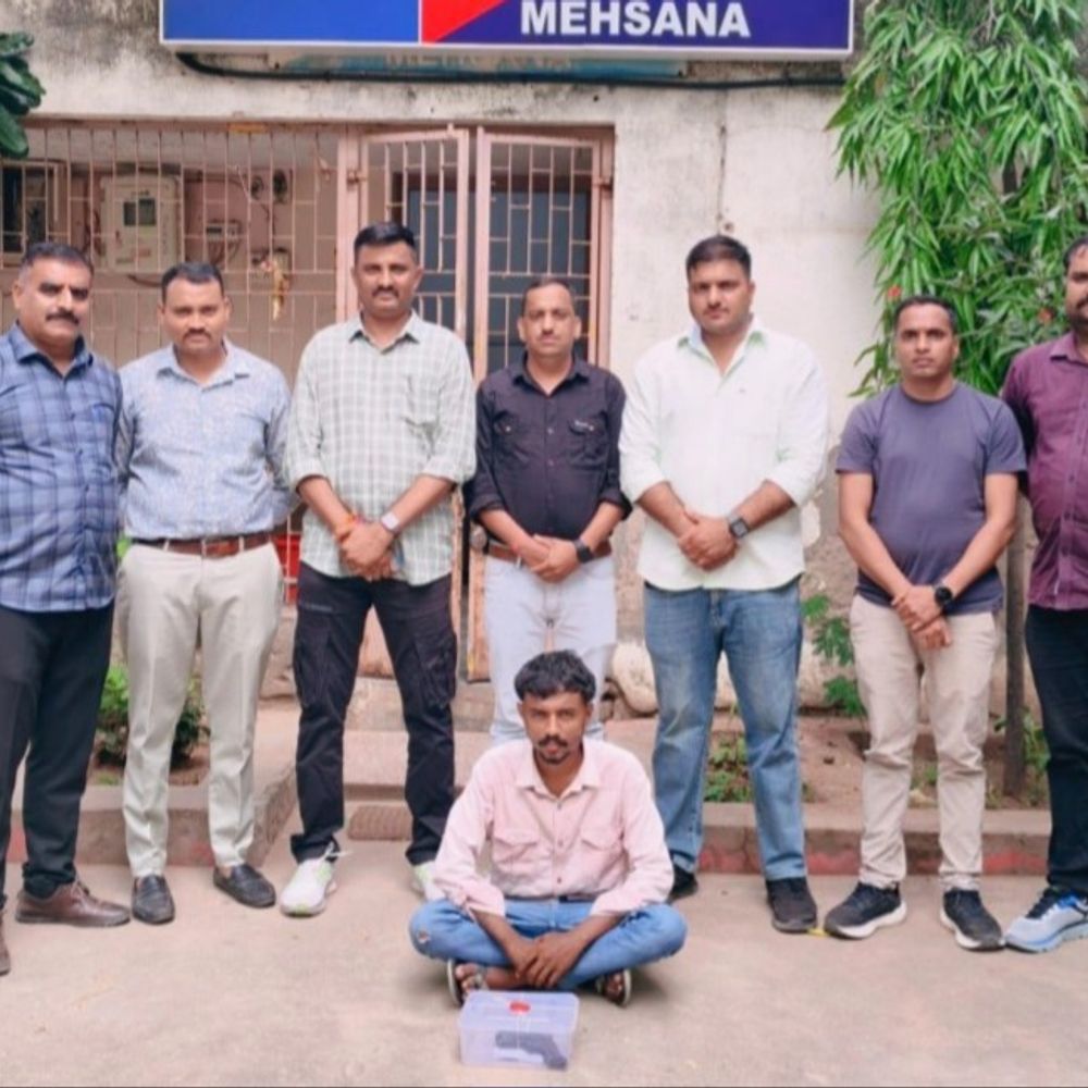 ગેરકાયદસર હથિયાર સાથે યુવક ઝડપાયો:મહેસણાના અલોડા ગામે SOGની મોટી કાર્યવાહી, 25 હજારની પિસ્તોલ સાથે શક્તિસિંહ ઠાકોરને ઝડપી પાડ્યો