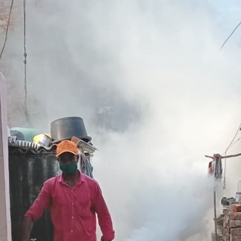 શહેરમાં ચોમાસામાં રોગચાળો અટકાવવા સોસાયટીઓ અને પોળોમાં ફોગિંગ શરૂ