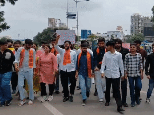 વિદ્યાર્થીઓની શિષ્યવૃત્તિમાં વિલંબ થતા ABVPનું કલેક્ટરને આવેદનપત્ર:આર્થિક ભારણ વધતું હોવાની રજૂઆત, તાત્કાલિક રકમ જમા કરાવવા માગ
