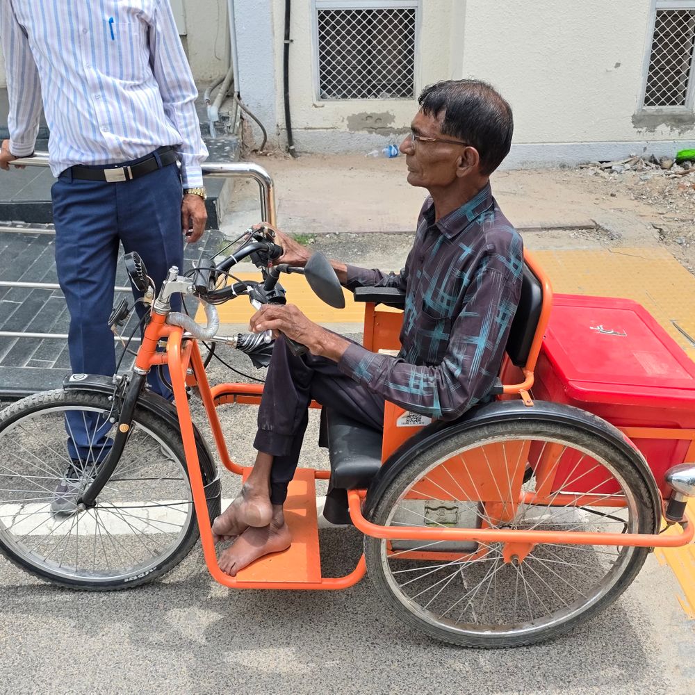 પાટણમાં દિવ્યાંગો માટે યોજનાકીય લક્ષ્યાંક કરતાં વધુ કામગીરી:મોટરાઇઝ્ડ ટ્રાઇસિકલ અને સાધન સહાયમાં વધુ લાભાર્થીઓને મંજૂરી