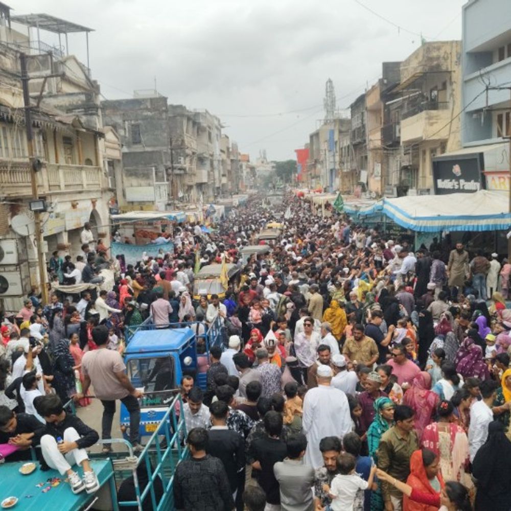 ઈદે મિલાદુન્નબીનો તહેવાર શાનદાર ઉજવણી:શહેરમાં ઈદે મિલાદનબીનું શાનદાર ઝુલુસ નીકળ્યું, ઝુલુસનું ઠેર ઠેર સ્વાગત કરાયું