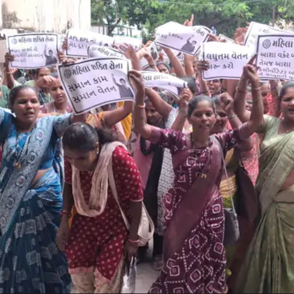 વલસાડમાં આશાવર્કરો મેદાને: સમાન-લઘુત્તમ વેતન માટે મહિલા શક્તિસેનાની લડત