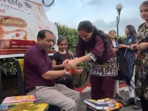 સુરતી શિક્ષકની અનોખી પહેલ