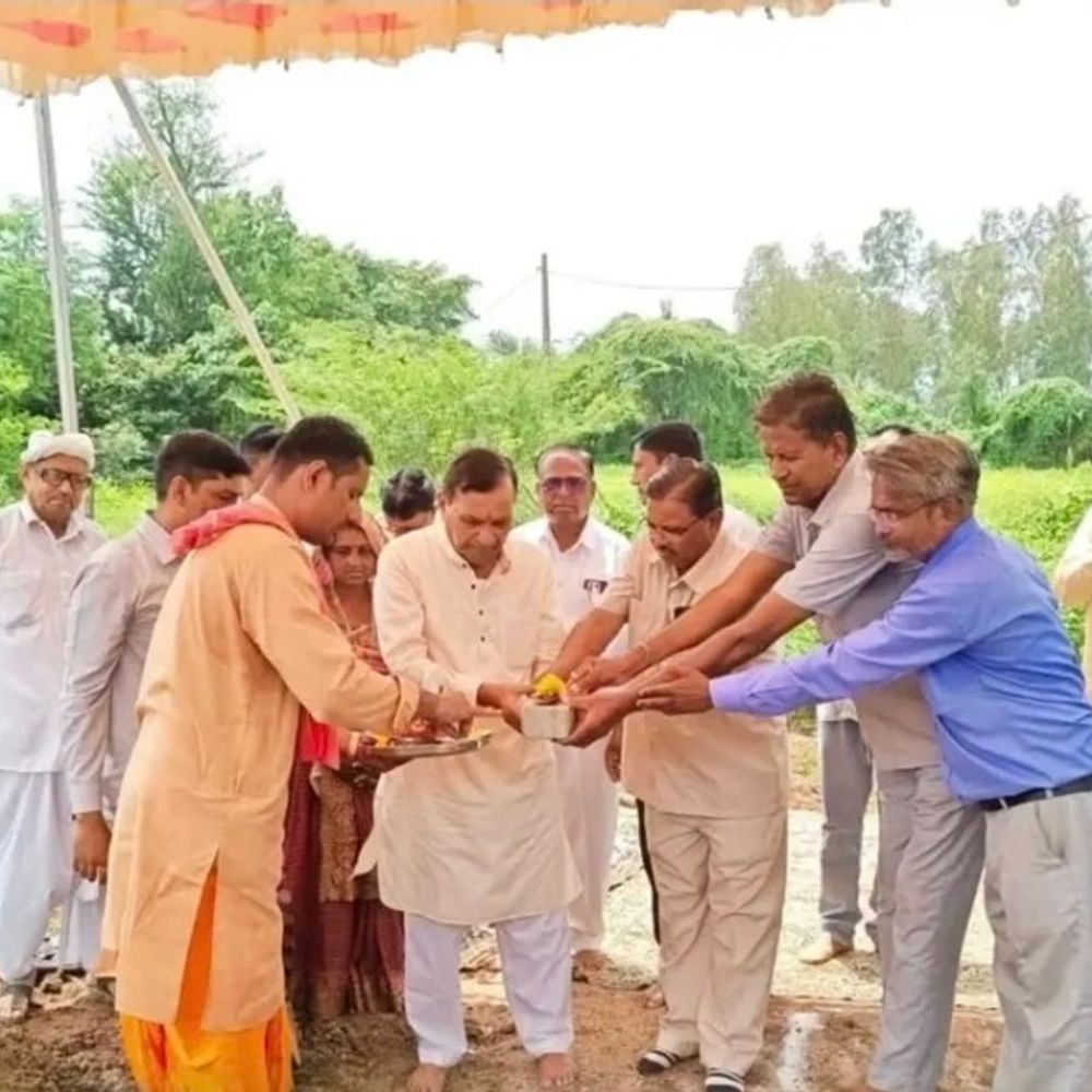 ગોધરાની સાંકલી પ્રાથમિક શાળામાં 4 નવા ઓરડાનું ખાતમુહૂર્ત:ધારાસભ્ય સી.કે. રાહુલજીની ઉપસ્થિતિમાં કાર્યક્રમ યોજાયો