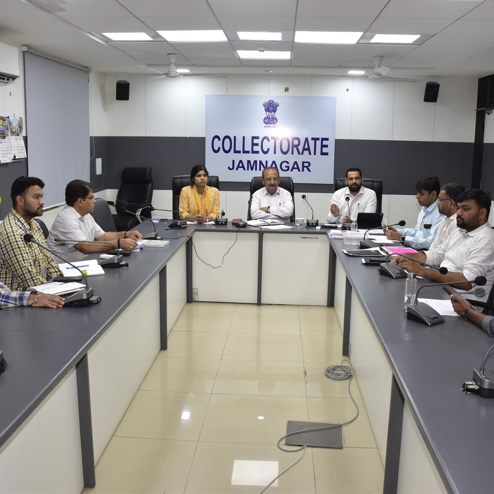 જામનગરના ખેડૂતોને ટ્રાન્સમિશન લાઇન વળતરમાં મોટો લાભ:રેટ કમિટીએ બજારભાવ આધારિત દર નક્કી કર્યા, કાનવીરડીના ખાતેદારને 4.37 લાખના બદલે 24.33 લાખ મળશે
