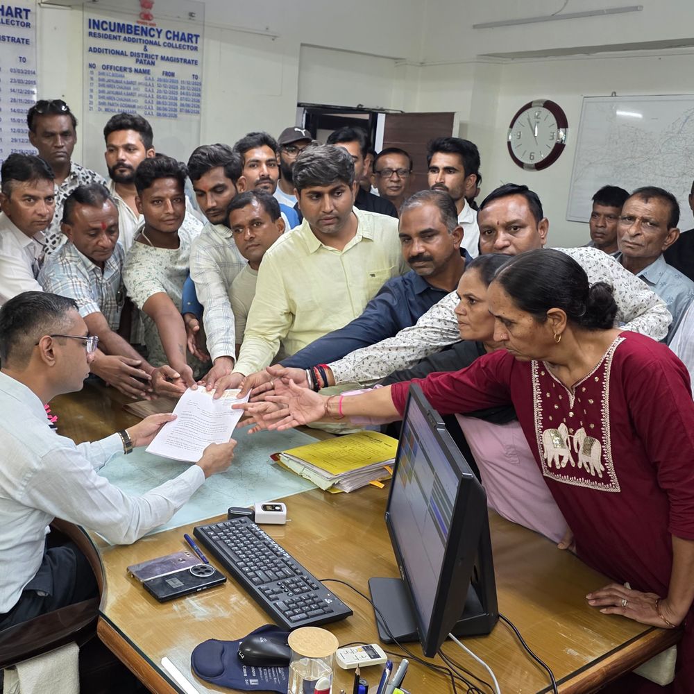 પાટણના ખેડૂતોનો NH-68 બાયપાસ એલાઇનમેન્ટ સામે વિરોધ:નાયબ કલેક્ટરને આવેદનપત્ર, 3A નોટિફિકેશન રદ કરી તપાસની માંગ