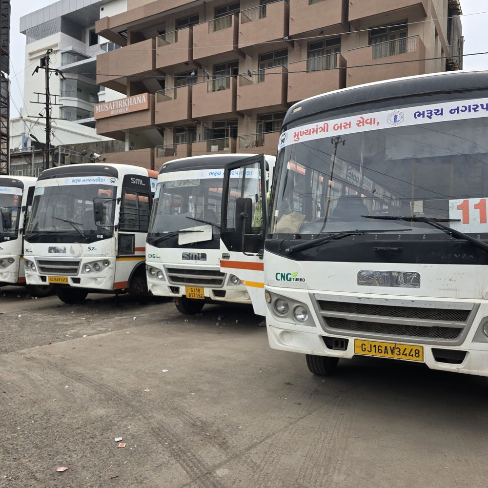 રક્ષાબંધનના પર્વ નિમિત્તે ભરૂચ પાલિકાનો મહત્વનો નિર્ણય:15 વર્ષ સુધીના બાળકો અને બહેનો સિટી બસમાં નિઃશુલ્ક મુસાફરી કરી શકશે