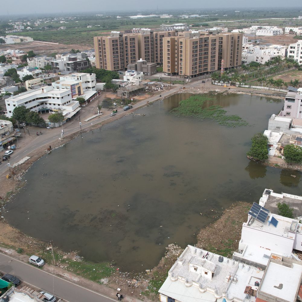સુરેન્દ્રનગરમાં 350 પ્લોટમાં ભરાયું પાણી, ખર્ચ રૂ. 10,000 તો દંડ માત્ર રૂ. 200