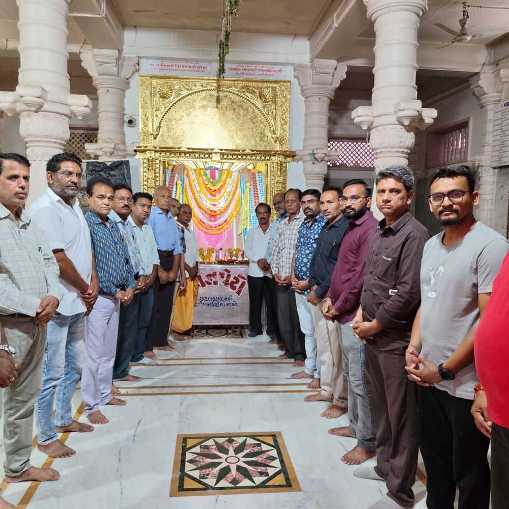 નેપાળ પૂરમાં 95ના મોત: પદ્મનાભ મંદિરમાં કરાઈ શાંતિ પ્રાર્થના:જીવન-મરણ વચ્ચે ઝઝૂમી રહેલા લોકો હેમખેમ બહાર આવે તેવી પ્રાર્થના કરાઈ