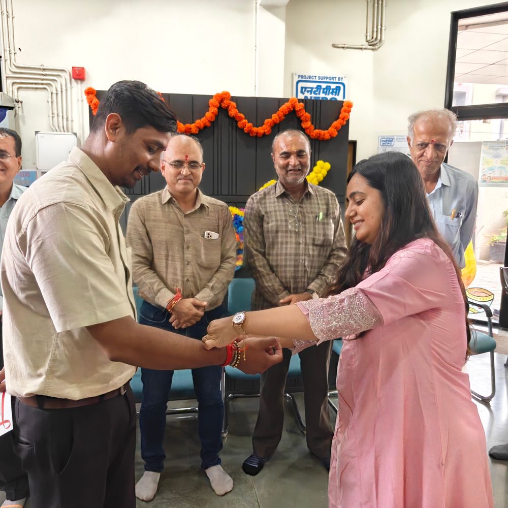 ગીર સોમનાથ રેડક્રોસે રક્ષાબંધનમાં રક્તદાતાઓનો આભાર માન્યો:માનવજીવન બચાવવાની પ્રતિબદ્ધતા દર્શાવી, 'દર્દી દેવો ભવ' સાર્થક કરાયું