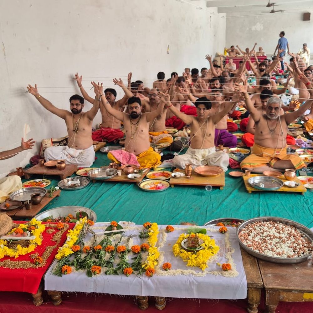 ગોધરાના અંકલેશ્વર મંદિરે બ્રહ્મ સમાજ દ્વારા જનોઈ પરિવર્તન:શ્રાવણી પૂર્ણિમા નિમિત્તે વૈદિક વિધિ સંપન્ન, 21 વર્ષની પરંપરા જળવાઈ