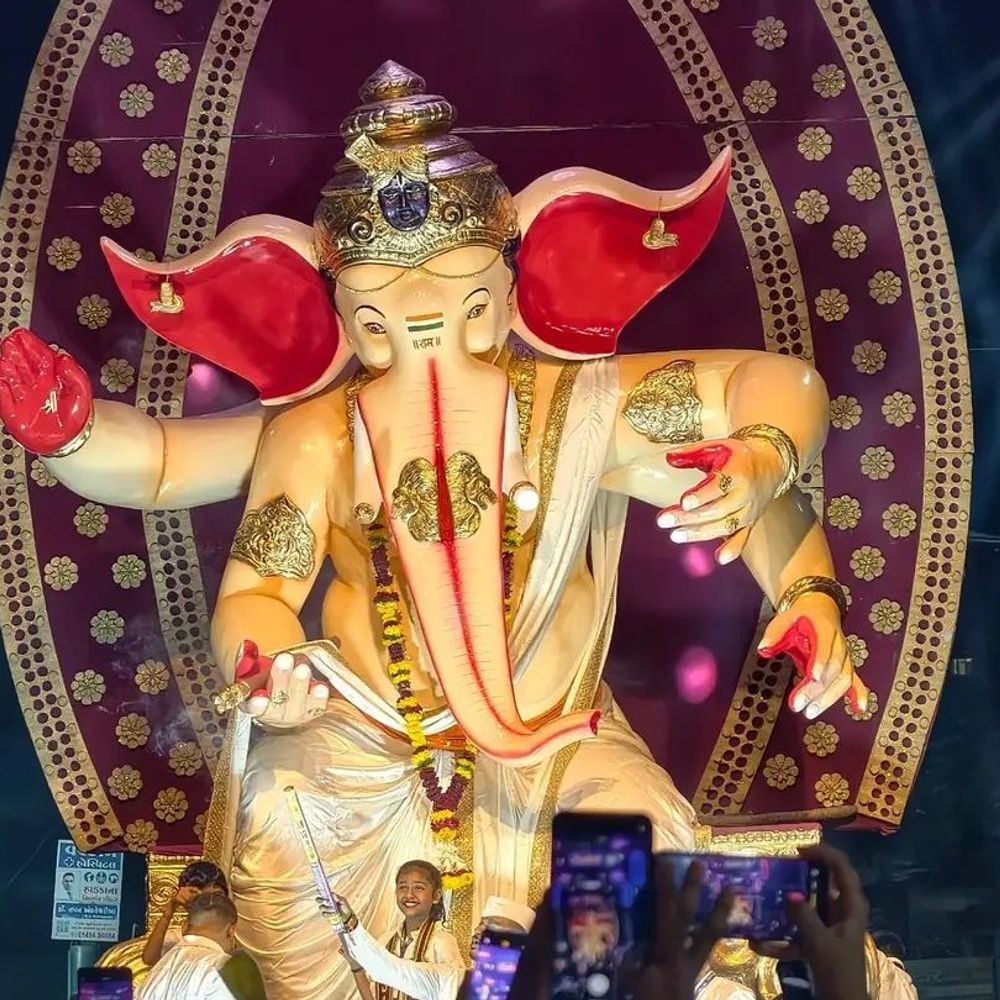વલસાડમાં ગણપતિ ઉત્સવ માટે સિંગલ વિન્ડો સિસ્ટમ:સભા, સરઘસ, લાઉડસ્પીકરની મંજૂરી 3 દિવસમાં એક જ સ્થળેથી