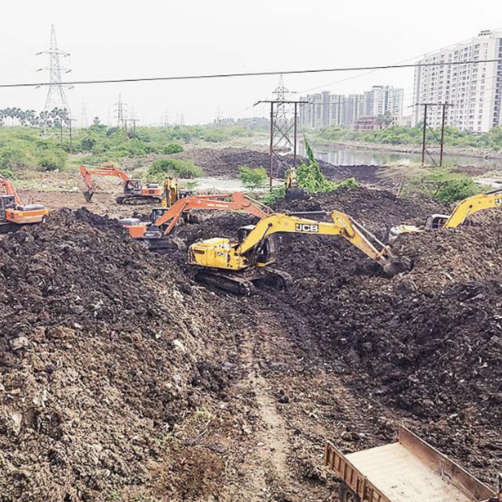 7 JCB દ્વારા 17 દિવસમાં 19 હજાર ક્યુબિક મીટર માટી ખસેડાઈ 