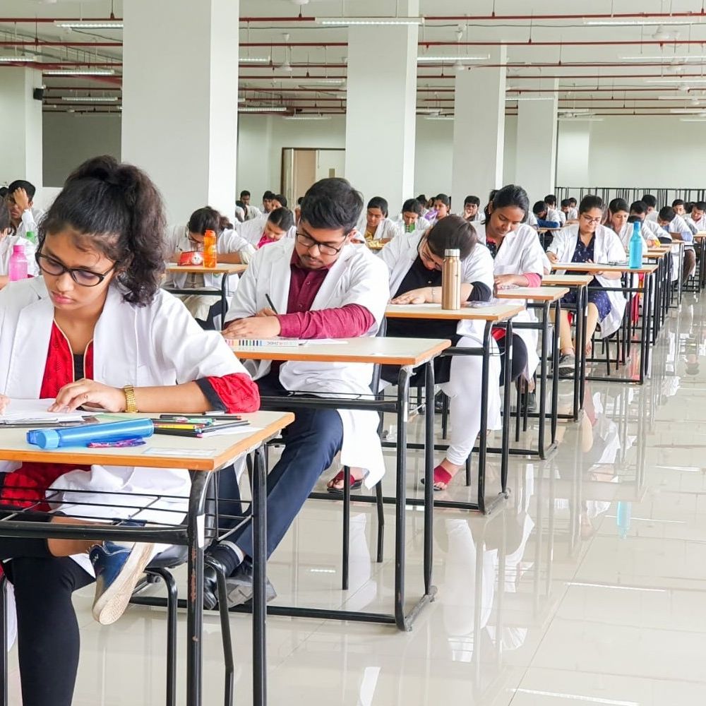 ઝીરો ટોલરન્સ નીતિ:ગાંધીનગરમાં યોજાનારી NEET અને GPSC પરીક્ષા પર કલેક્ટરની સીધી નજર, 43 કેન્દ્રો પર કલમ 144 જેવો કડક પહેરો રહેશે