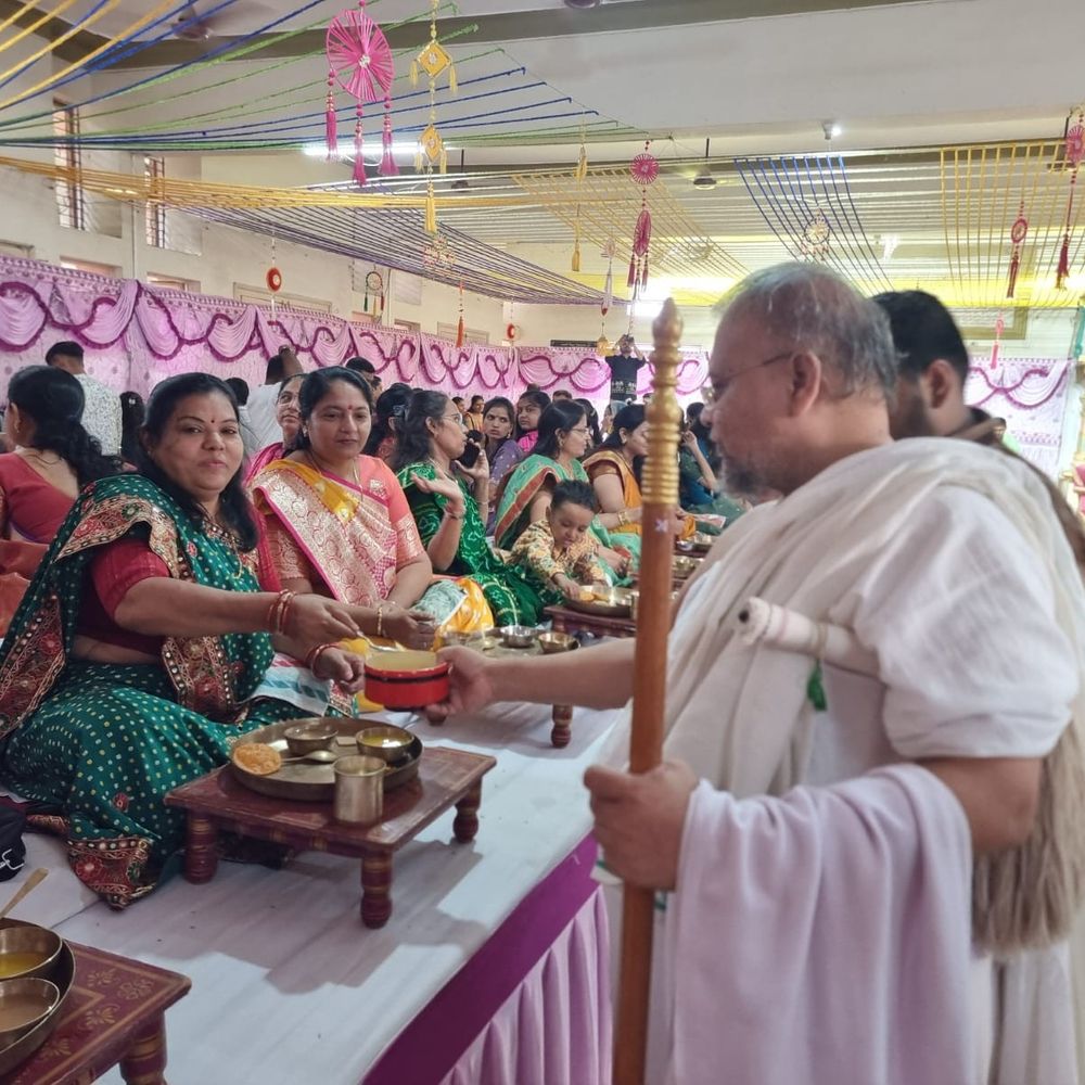બોટાદ જૈન સંઘમાં પંચષષ્ટિ તપના પારણાં યોજાયા:ગુરુદેવના સાનિધ્યમાં તપસ્વી રત્નોનું સામૂહિક પારણું કરાયું