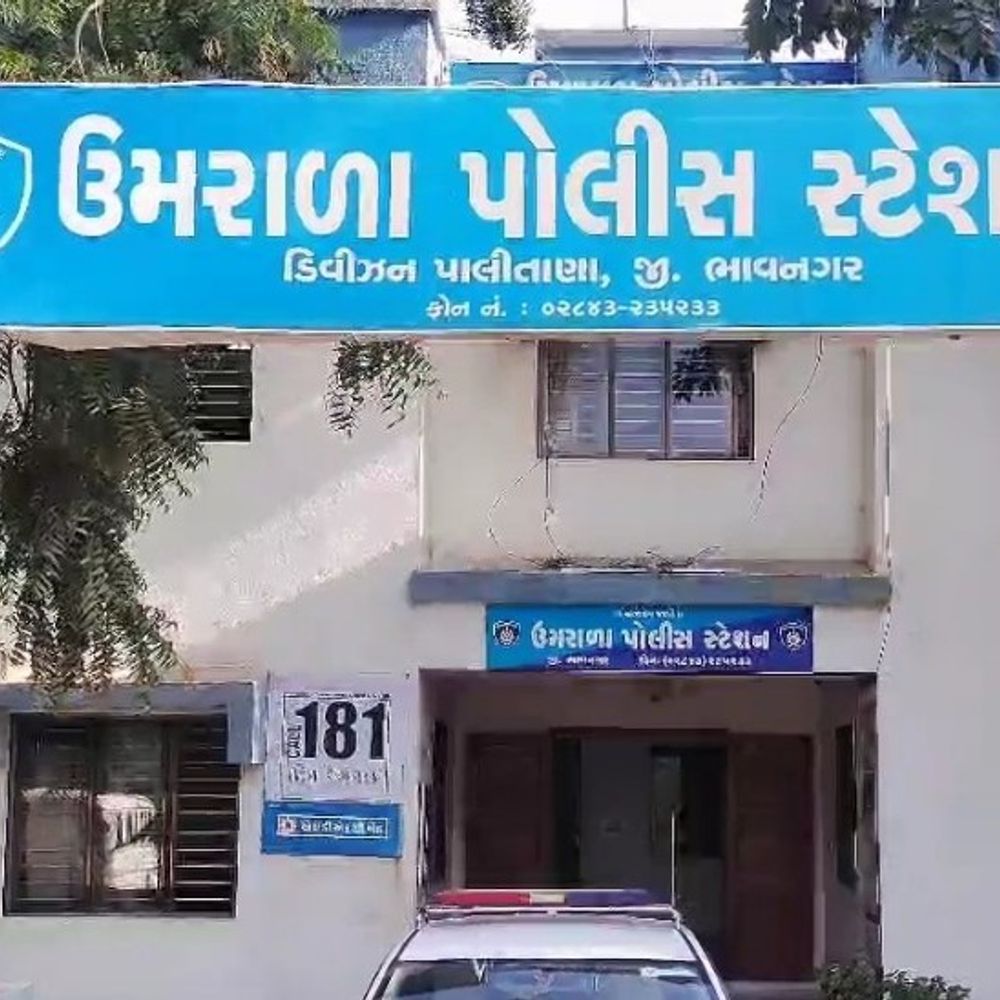 રક્ષાબંધનની ઉજવણી કરી પરત ફરી રહેલા પરિવારને અકસ્માત નડ્યો:સાસરીયામાંથી રાખડી બાંધીને પરત ફરતા પરિવારની રિક્ષાને બોલેરોએ ટક્કર મારતા મહિલાનું મોત, ચારને ગંભીર ઈજા