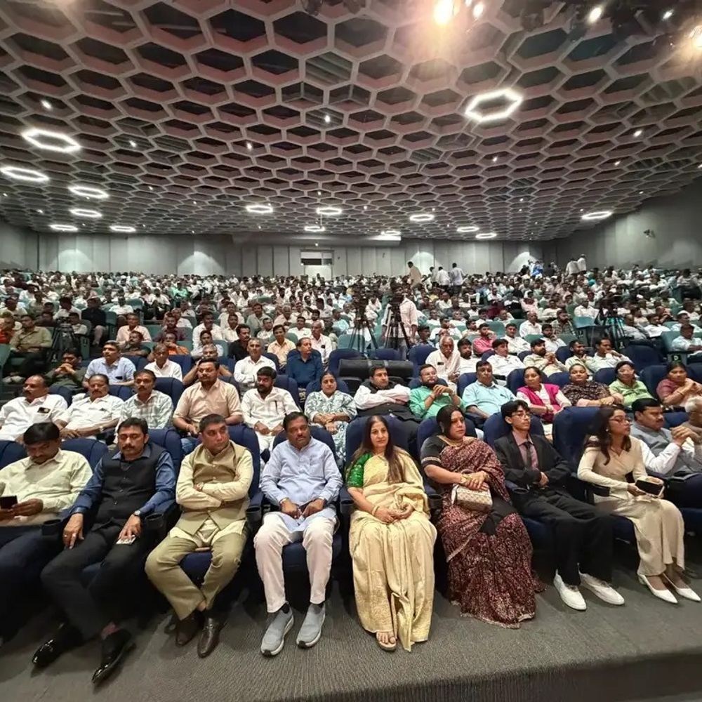 વઢવાણના ધારાસભ્ય જગદીશ મકવાણાને શ્રેષ્ઠ ધારાસભ્ય એવોર્ડ:ગુજરાતના 182માંથી 10 ધારાસભ્યોમાં પસંદગી, શાઈનિંગ ઈન્ડિયા દ્વારા સન્માન