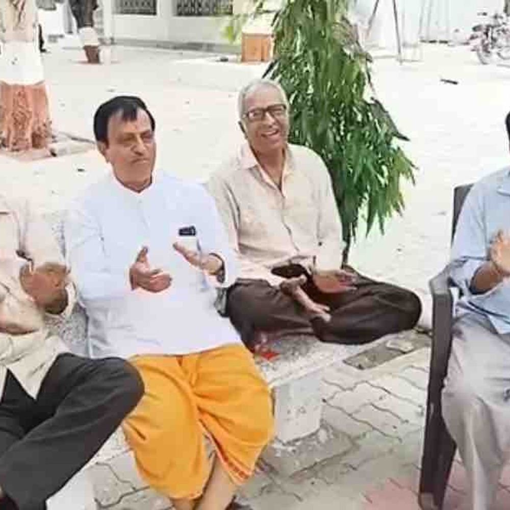 ખિરેશ્વર મહાદેવ મંદિરમાં સત્સંગ યોજાયો:ભજન-કીર્તન સાથે ભક્તોએ પ્રભુ નામનો લાભ લીધો
