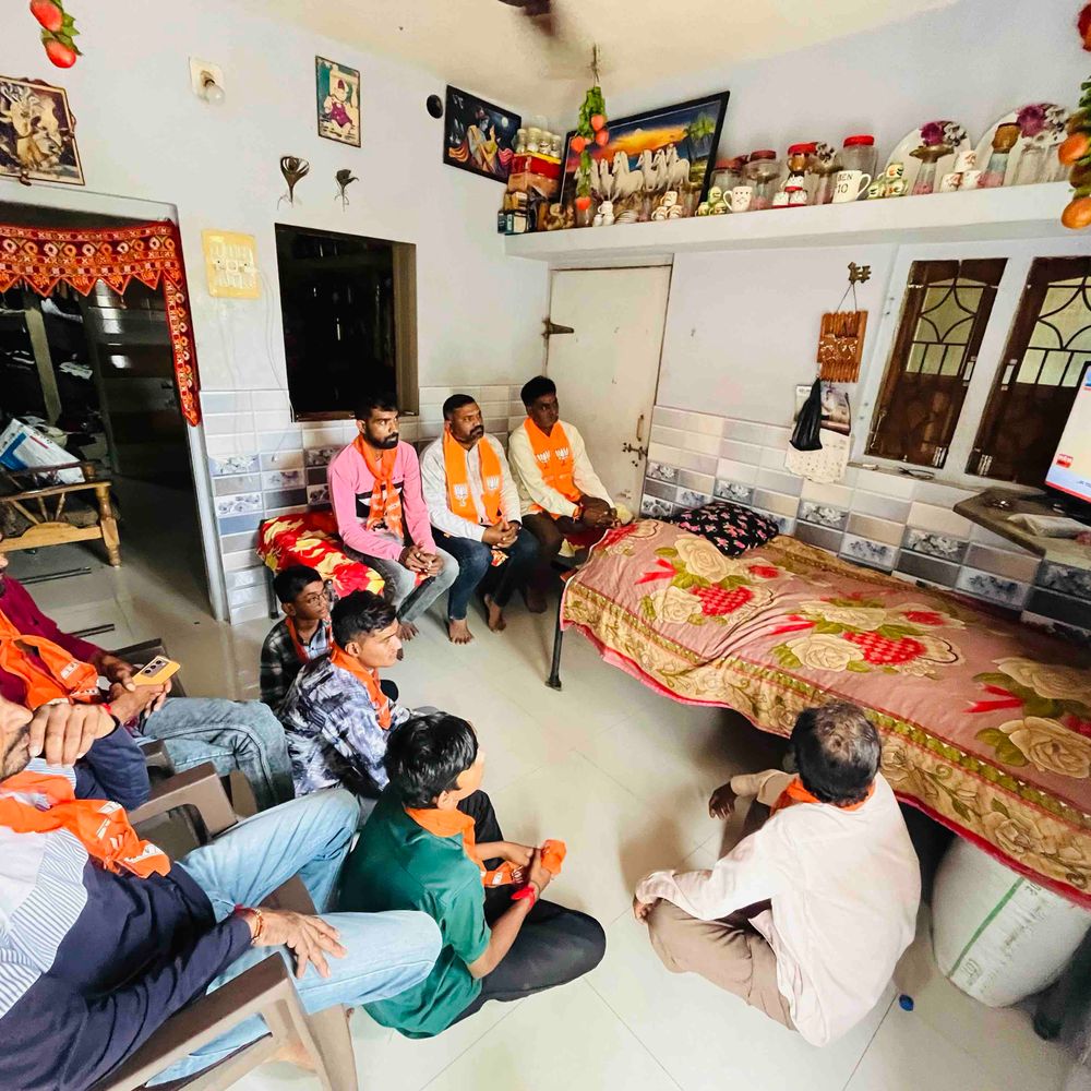 લાલપુરમાં વડાપ્રધાનના 'મન કી બાત'નું સામૂહિક શ્રવણ:ભાજપના આગેવાનો અને કાર્યકર્તાઓ રહ્યા ઉપસ્થિત