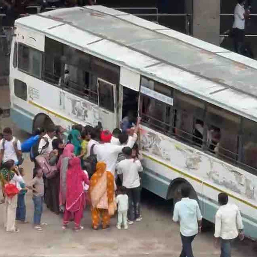 બનાસકાંઠા ST વિભાગને રક્ષાબંધનમાં 38 લાખની આવક:38 હજારથી વધુ મુસાફરોએ વધારાની બસ સેવાનો લાભ લીધો