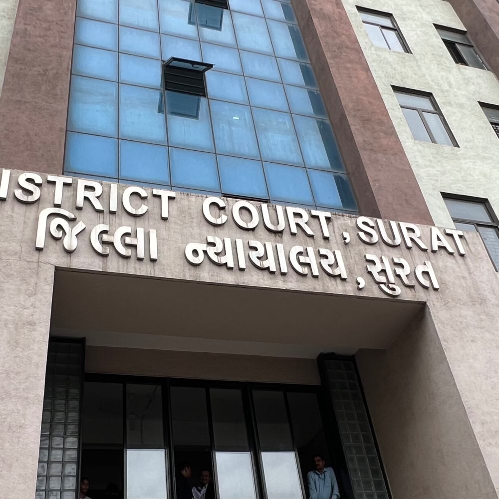 દક્ષિણ ગુજરાતમાં હાઇકોર્ટ સર્કિટ બેન્ચની માંગણી તેજ:સુરત બાર એસોસિએશને 25 સિનિયર વકીલોની ખાસ કમિટી રચી, વકીલ મંડળો એકસૂરે સરકાર સમક્ષ કરશે રજૂઆત