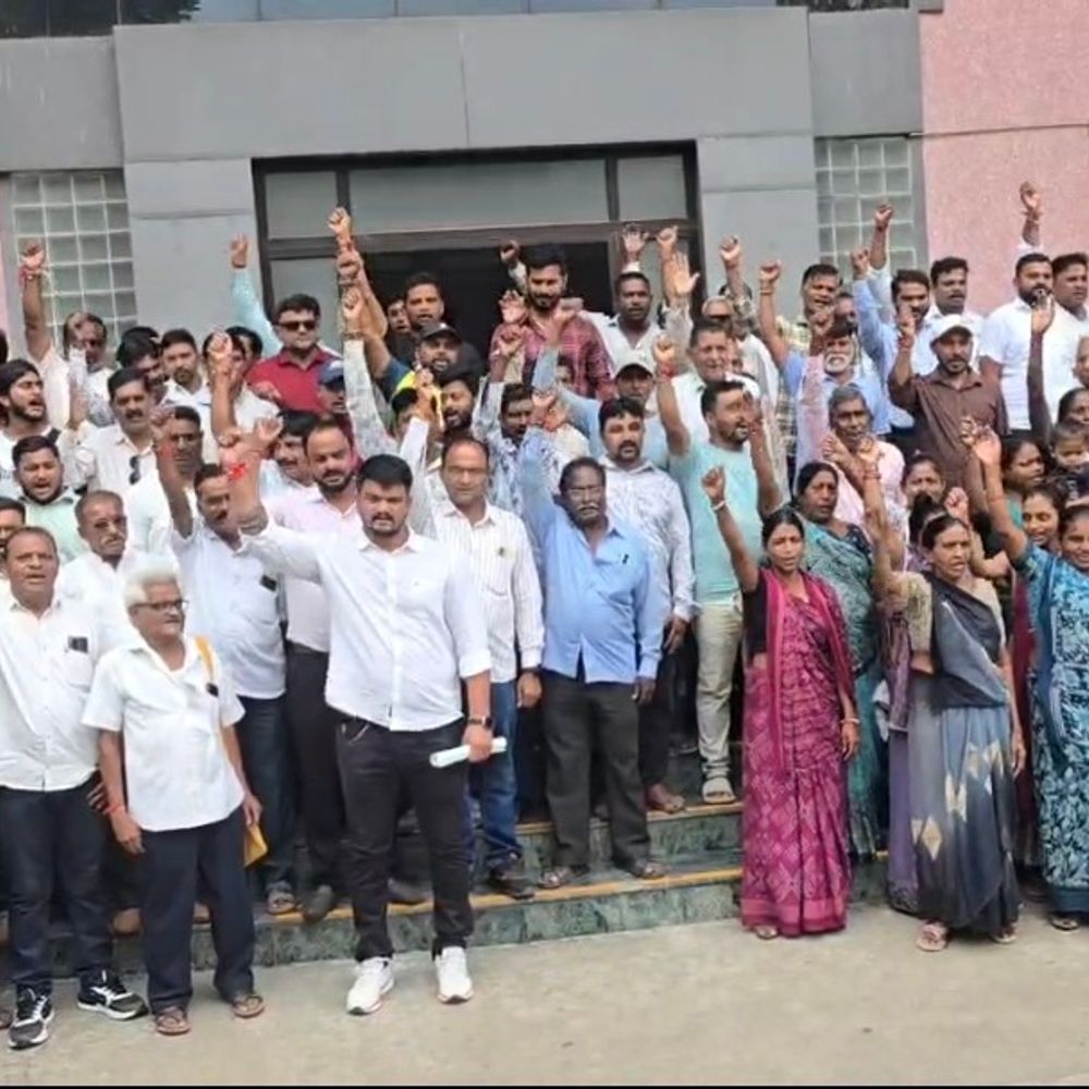 તવરા ગામની સરકારી જમીન મામલે ગ્રામજનોનો વિરોધ:કલેક્ટરને આવેદન આપી જમીન જાહેર હેતુ માટે અનામત રાખવાની માંગ