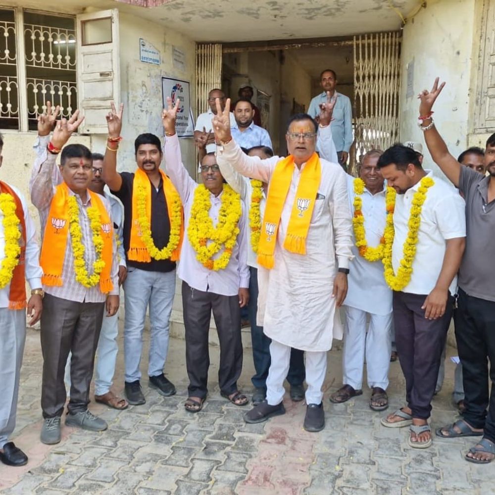 શહેરા APMC ચૂંટણીમાં ભાજપનો ભગવો લહેરાયો:ધારાસભ્ય જેઠાભાઈ ભરવાડના પુત્ર ઘનશ્યામ સહિત 10 ઉમેદવારો બિનહરીફ જાહેર