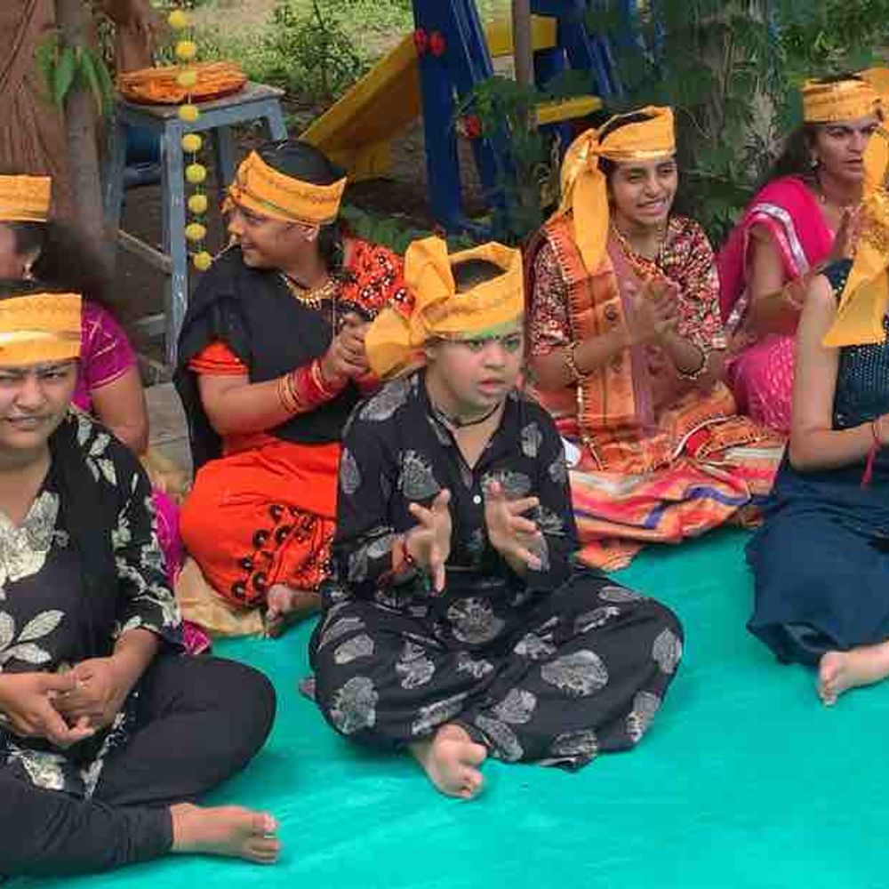 જામનગરમાં ઓમ ટ્રેનિંગ સેન્ટરે મનોદિવ્યાંગ બાળકો સાથે નંદમહોત્સવ ઉજવ્યો:જન્માષ્ટમી નિમિત્તે બાળકોએ મટકી ફોડ કાર્યક્રમમાં ભાગ લીધો