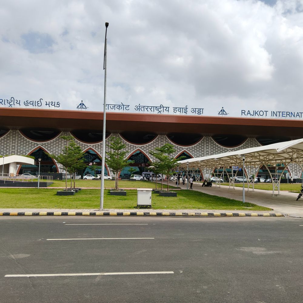રાજકોટને નવા એરપોર્ટ ડાયરેક્ટર મળશે:ગ્રેડ - 3 માં જોઇન્ટ જનરલ મેનેજરમાંથી ગ્રેડ - 2 માં જનરલ મેનેજરના ઇન્ટરવ્યુમાં દિગંત બોરાહ સિલેક્ટ