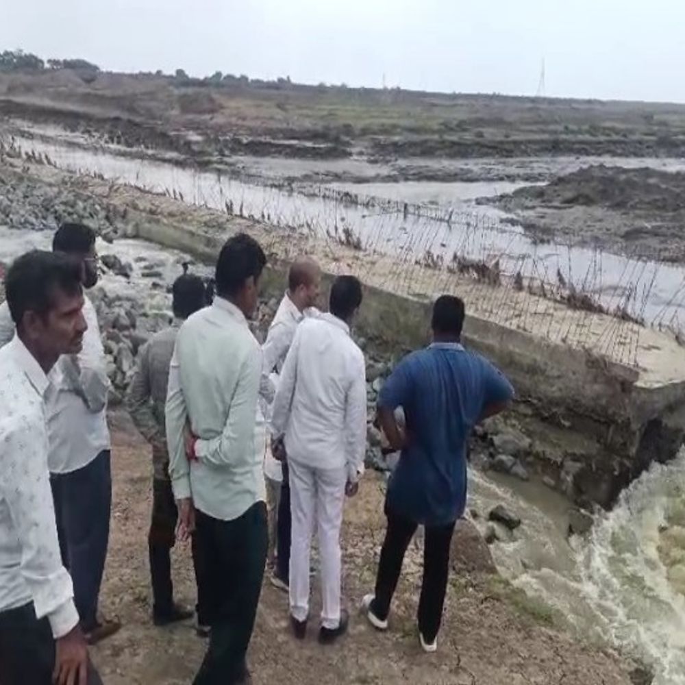 જળસંપત્તિ મંત્રી ઈશ્વરસિંહ પટેલને પત્ર લખી કોન્ટ્રાક્ટરના બિલ અટકાવવા માંગ:તંત્રની મિલીભગત અને નબળું બાંધકામ, ગંભીર હોનારત સર્જાય તે પહેલાં નિષ્પક્ષ તપાસ કરો - પૂર્વ ધારાસભ્ય કનુભાઈ બારૈયા