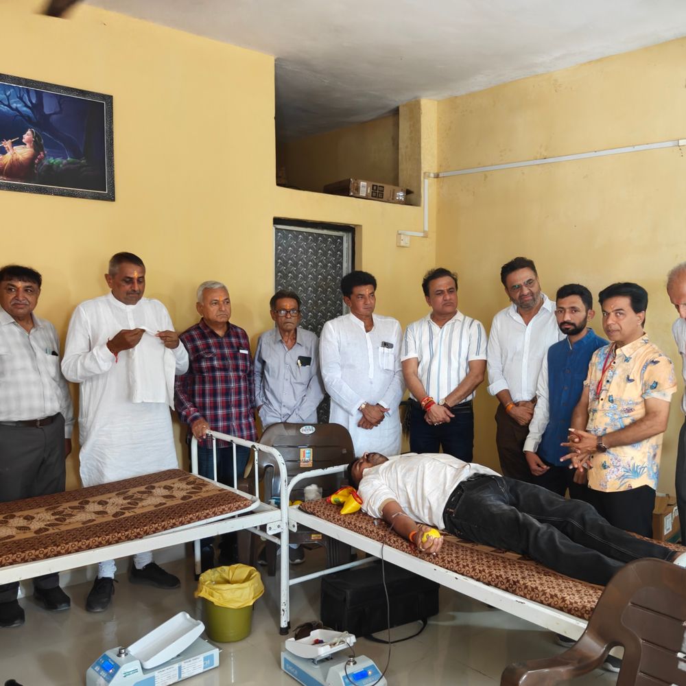 છાત્રોડા ગામમાં જન્માષ્ટમીએ 67 બોટલ રક્ત એકત્ર કરાયું:છત્રેશ્વર મંદિરે ધાર્મિક કાર્યક્રમો, વૃક્ષ વિતરણ; સાંસદ માનસિંગ પરમાર હાજર રહ્યા