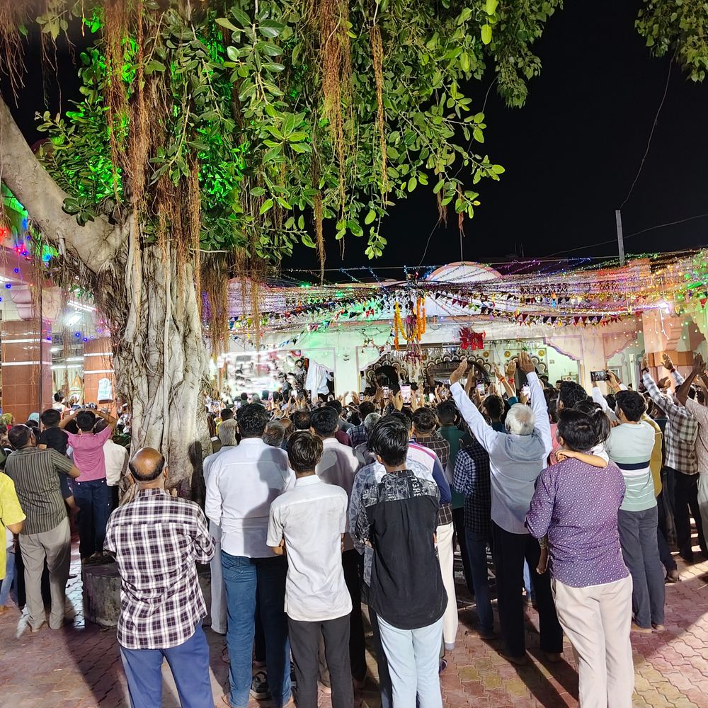 બોટાદમાં જન્માષ્ટમી પર્વની ધામધૂમથી ઉજવણી:મસ્તરામ મંદિરમાં ભક્તો ઉમટ્યા, રાસ ગરબાનું આયોજન