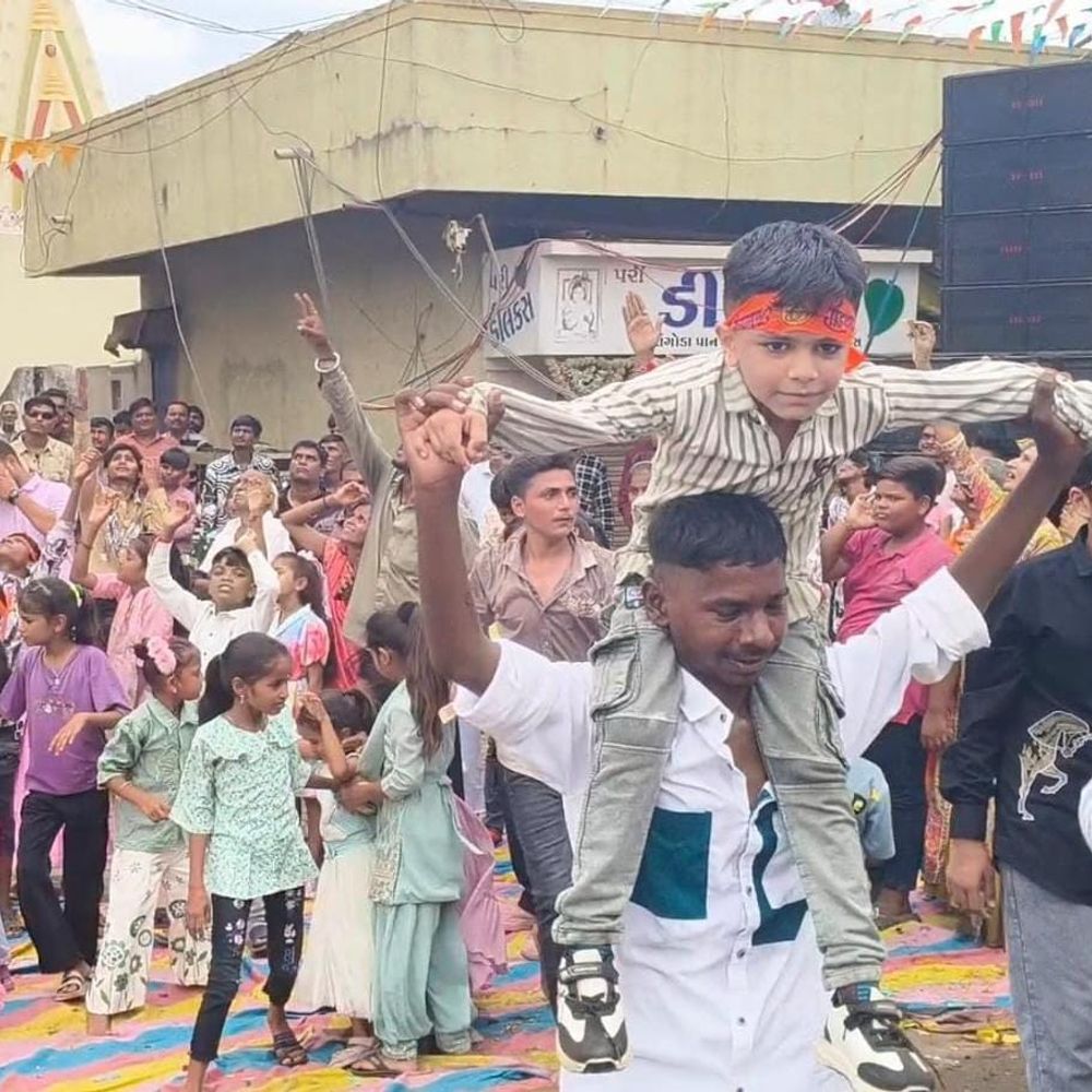 મોરબીના રામકૃષ્ણનગર સોસાયટીમાં કૃષ્ણજન્મની ઉજવણી