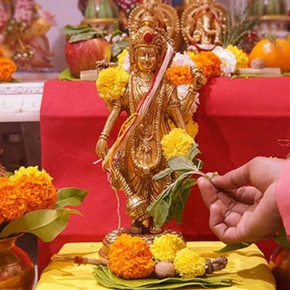 આજે શ્રાવણના છેલ્લા સોમવારે અજા એકાદશીનો સંયોગ:વિષ્ણુજીની સાથે ભોળાનાથ અને ચંદ્રદેવની આરાધનાથી દૂર થશે કુંડળીના દોષ, જાણો સંપૂર્ણ પૂજા-વિધિ