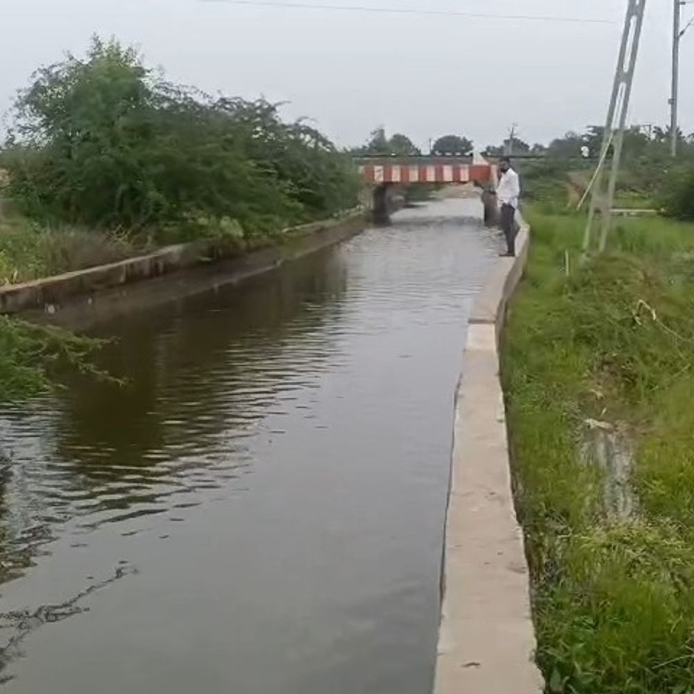 બહુચરાજી-ફીચડી રોડ પરનો રેલ્વે અંડરપાસ જળમગ્ન:1 મહિના બાદ પણ નાળામાં પાણી, 15થી વધુ ગામના લોકો મુશ્કેલીમાં