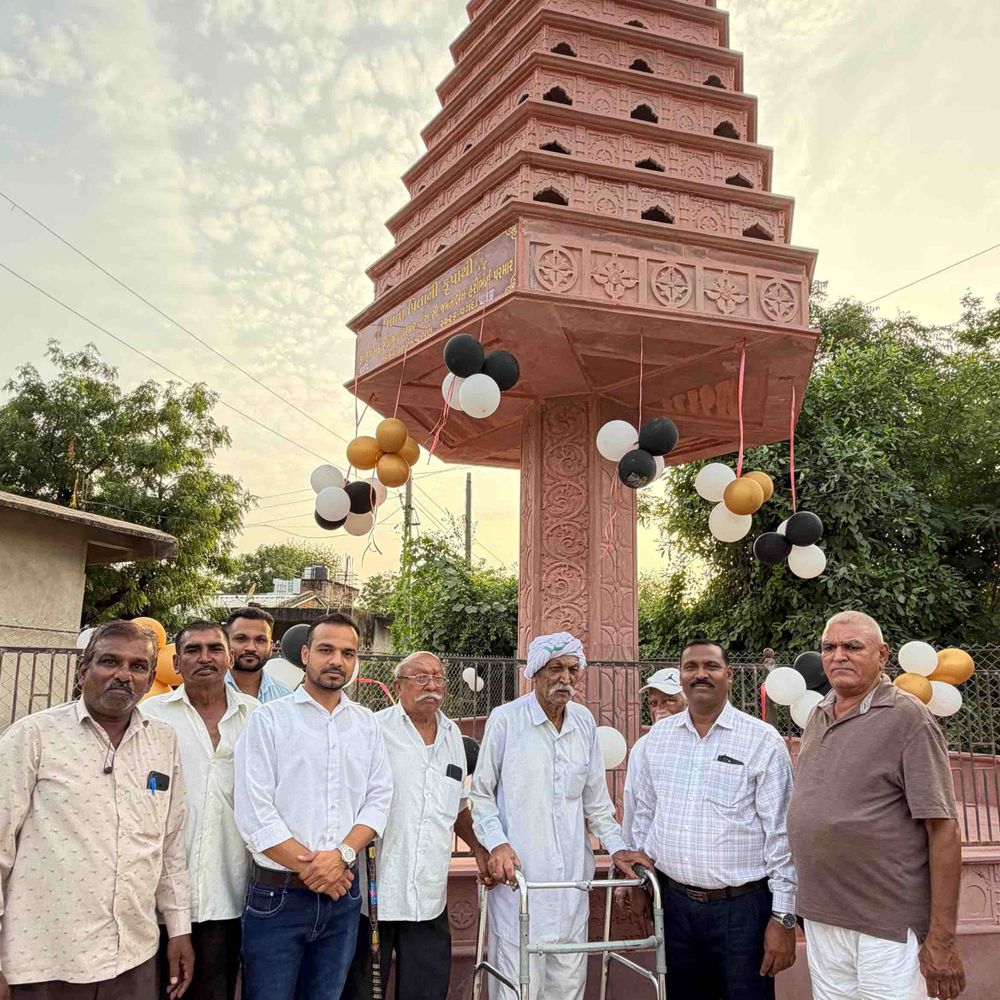 પાલનપુરના વગદા ગામમાં લાખોના ખર્ચે બન્યું આલીશાન પક્ષીઘર:અક્ષરધામ-રામ મંદિરના નિર્માણમાં વપરાયેલા બંસીપાલ પથ્થરનો ઉપયોગ કરાયો