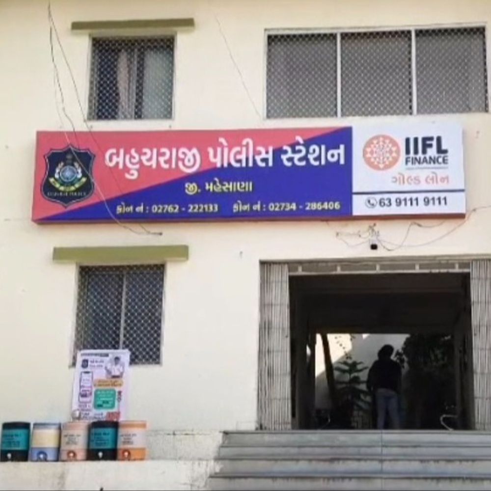 અજાણ્યા વાહનની ટક્કરે બહુચરાજીમાં પ્રોઢનું મોત:ચાલક અકસ્માત સર્જી ફરાર, પોલીસે તપાસ હાથ ધરી