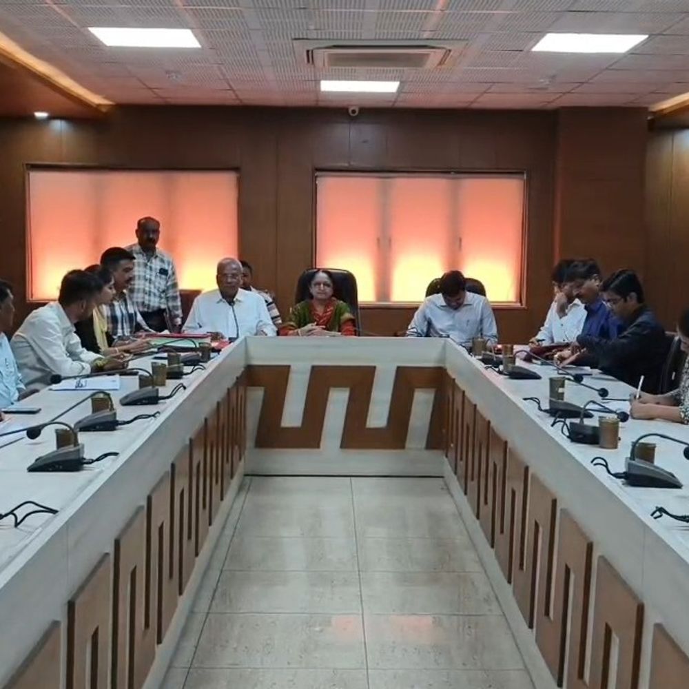 મનપા સ્ટેન્ડિંગ કમિટીમાં કરોડોના કામ મંજૂર પણ પ્રજા અસુવિધાથી હેરાન:જૂનાગઢ મનપા સ્ટેન્ડિંગ કમિટીના ચેરમેન પલ્લવીબેન ઠાકરે દર વખતની જેમ ₹227.76 કરોડના વિકાસકામોનું બળિંગું ફૂંક્યું, છતાં શહેરીજનો પાયાની સુવિધાથી વંચિત