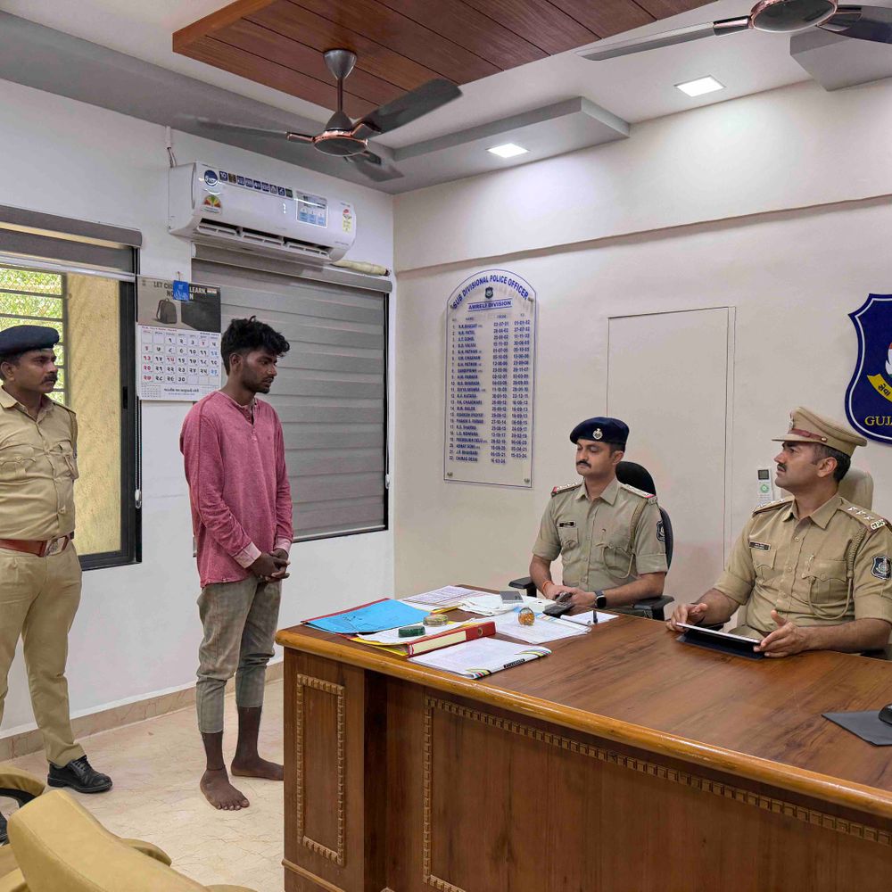 અમરેલીમાં 5 વર્ષના બાળકના અપહરણનો ભેદ ઉકેલાયો:પોલીસે 15 કલાકમાં 170થી વધુ CCTV ફૂટેજ તપાસી આરોપીને વિરપુરથી ઝડપી પાડ્યો, બાળક પરિવારને સોંપાયું