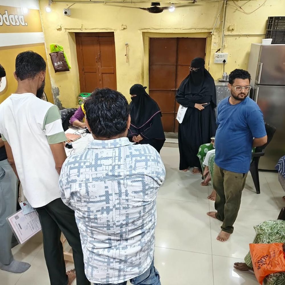 મોડાસામાં મોહસીન-એ-આઝમ મિશન દ્વારા આધાર કેમ્પ:ઈન્ડિયા પોસ્ટ પેમેન્ટ્સ બેંકના સહયોગથી 119 લોકોએ વિવિધ સેવાઓનો લાભ લીધો