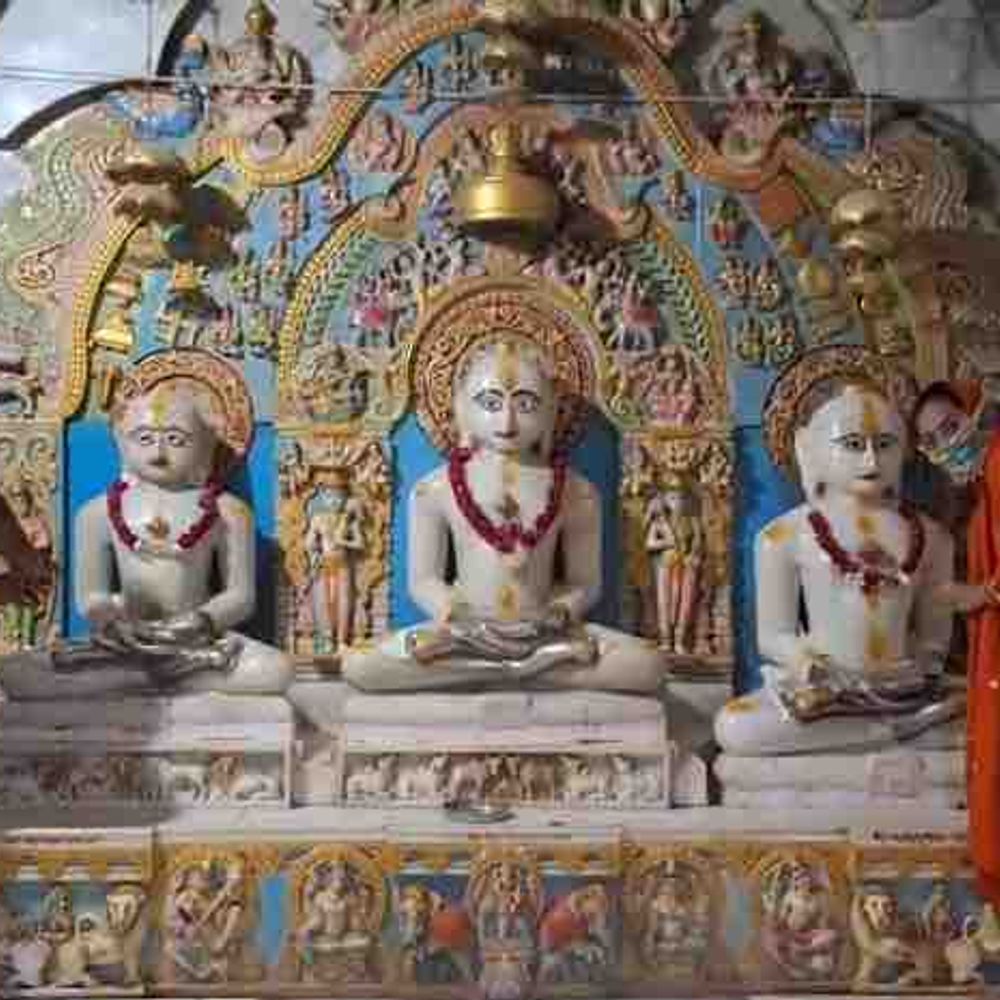 જામનગરમાં પર્યુષણ પર્વ શરૂ, 8 દિવસ ધાર્મિક કાર્યક્રમો:દેરાસરો અને ઉપાશ્રયોમાં ભક્તિ, આરાધનાનો માહોલ, શ્રાવક-શ્રાવિકાઓ લેશે ભાગ