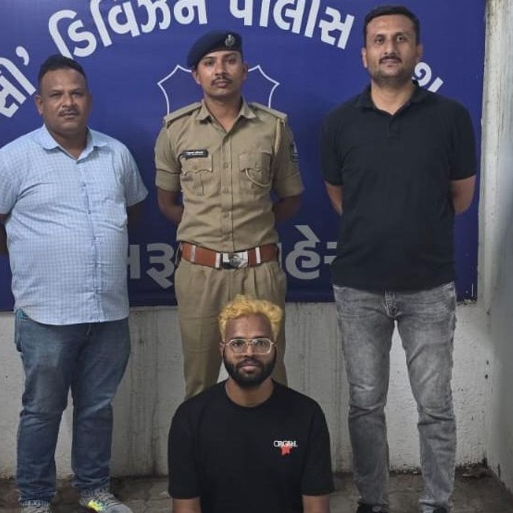 OLX પર બાઈક ખરીદવાના બહાને ટેસ્ટ ડ્રાઈવ લઈ ફરાર:ભરૂચ પોલીસે ગાંધીનગરમાંથી આરોપીને ₹2.30 લાખની સ્પોર્ટ્સ બાઈક સાથે પકડ્યો
