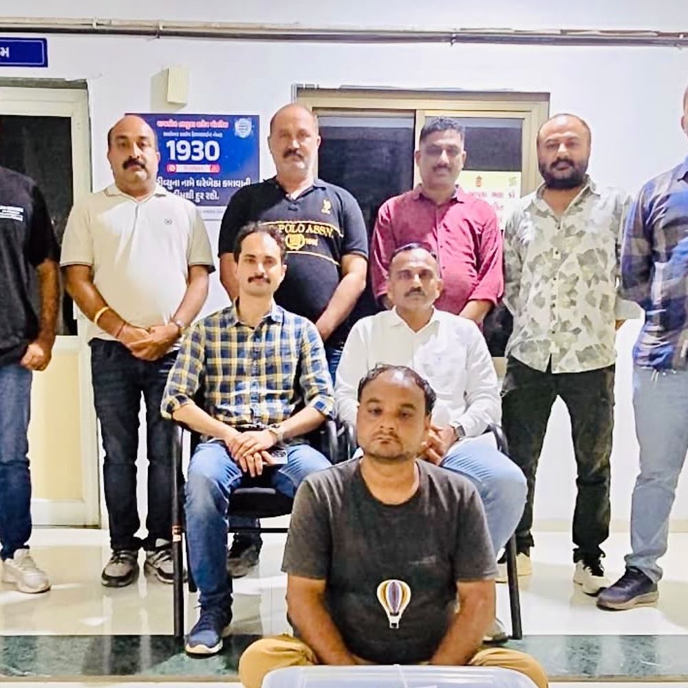 એન્ટી નાર્કોટિક્સ વિંગનો પ્રથમ કેસ:રાજકોટમાં ફ્રૂટના વેપારીને 5 કિલો ગાંજાના જથ્થા સાથે ઝડપી પાડી રૂ.2.65 લાખનો મુદામાલ જપ્ત કર્યો
