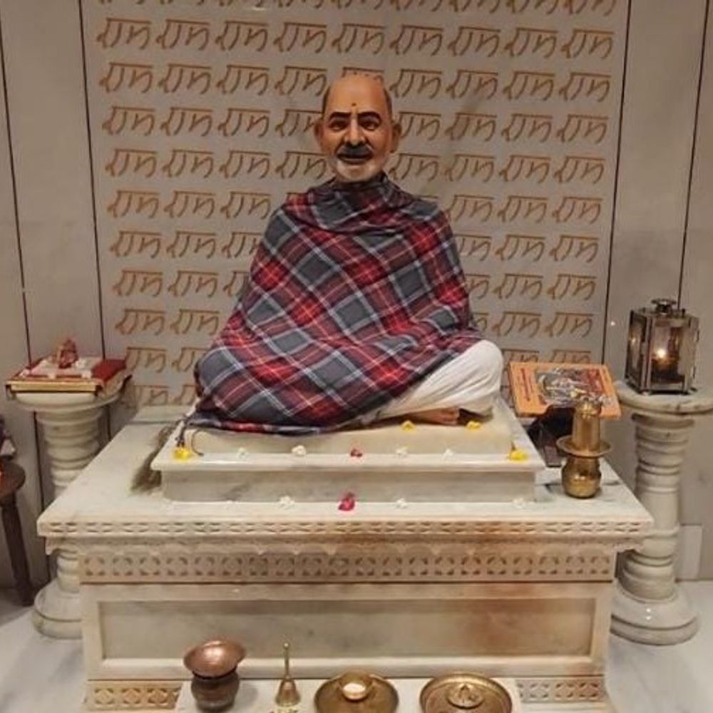 નીમ કરોલી બાબાએ મોરબીના વાવણિયા ગામમાં કરી હતી હનુમાનજીની સાધના:દુનિયાભરમાં પ્રસિદ્ધ બાબા 7 વર્ષ સુધી ગુજરાતમાં રહ્યા હોવાનું મનાય છે