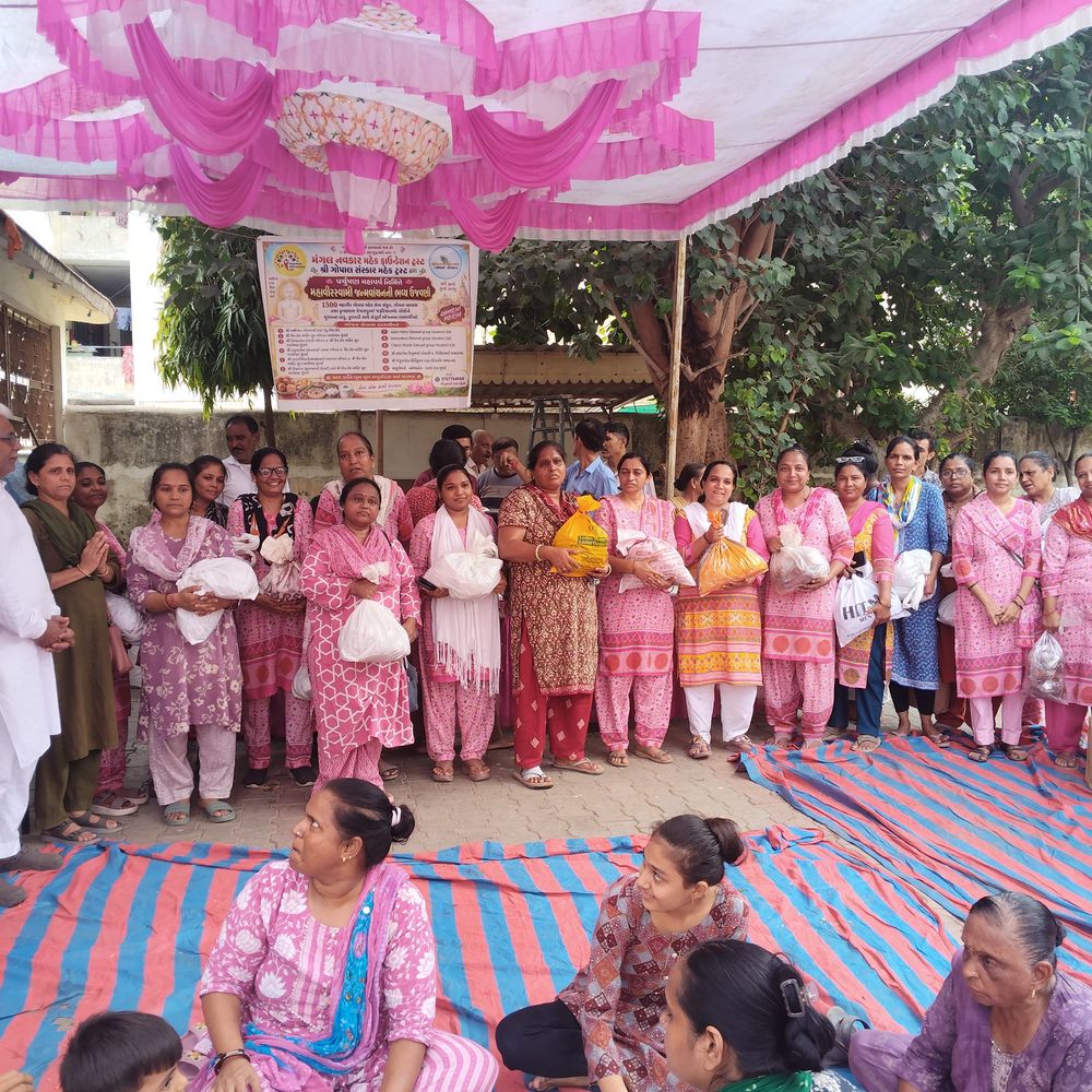 પર્યુષણ મહાપર્વ નિમિત્તે 500 લોકો નો લાડુ ફૂલવાડી સંપૂર્ણ ભોજન:મંગલ નવકાર મહેક ફાઉન્ડેશન ટ્રસ્ટ દ્વારા અનોખી પહેલ