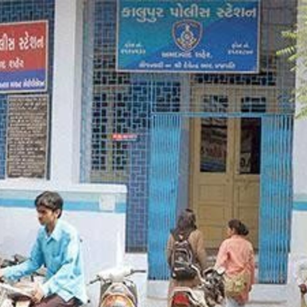 મહાબળેશ્વર ફરવા ગયેલી પત્નીએ પતિના લફરાનો ભાંડો ફોડ્યો:કાલુપુરમાં અન્ય મહિલા સાથે સંબંધ હોવાથી પત્ની સાથે શરીર સંબંધ રાખતો નહોતો