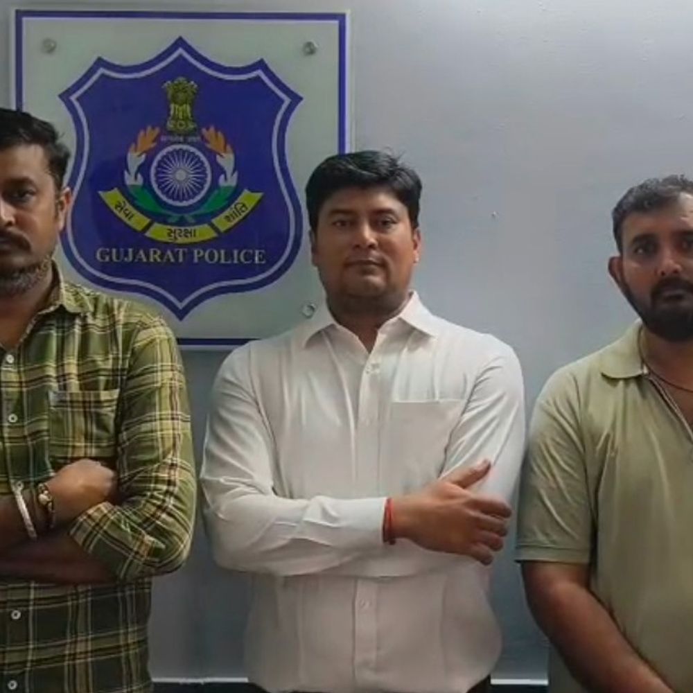 ‘તું દુકાન કેમ ચલાવે છે, હું જોઈ લઈશ’:વડોદરામાં ગણપતિના ફાળાની રૂપિયા 21 હજારની ઉઘરાણી મુદ્દે થયેલી બબાલમાં 8 આરોપીની ધરપકડ, રકમ નહીં આપતાં મંડળના સભ્યોએ મારામારી કરી હતી