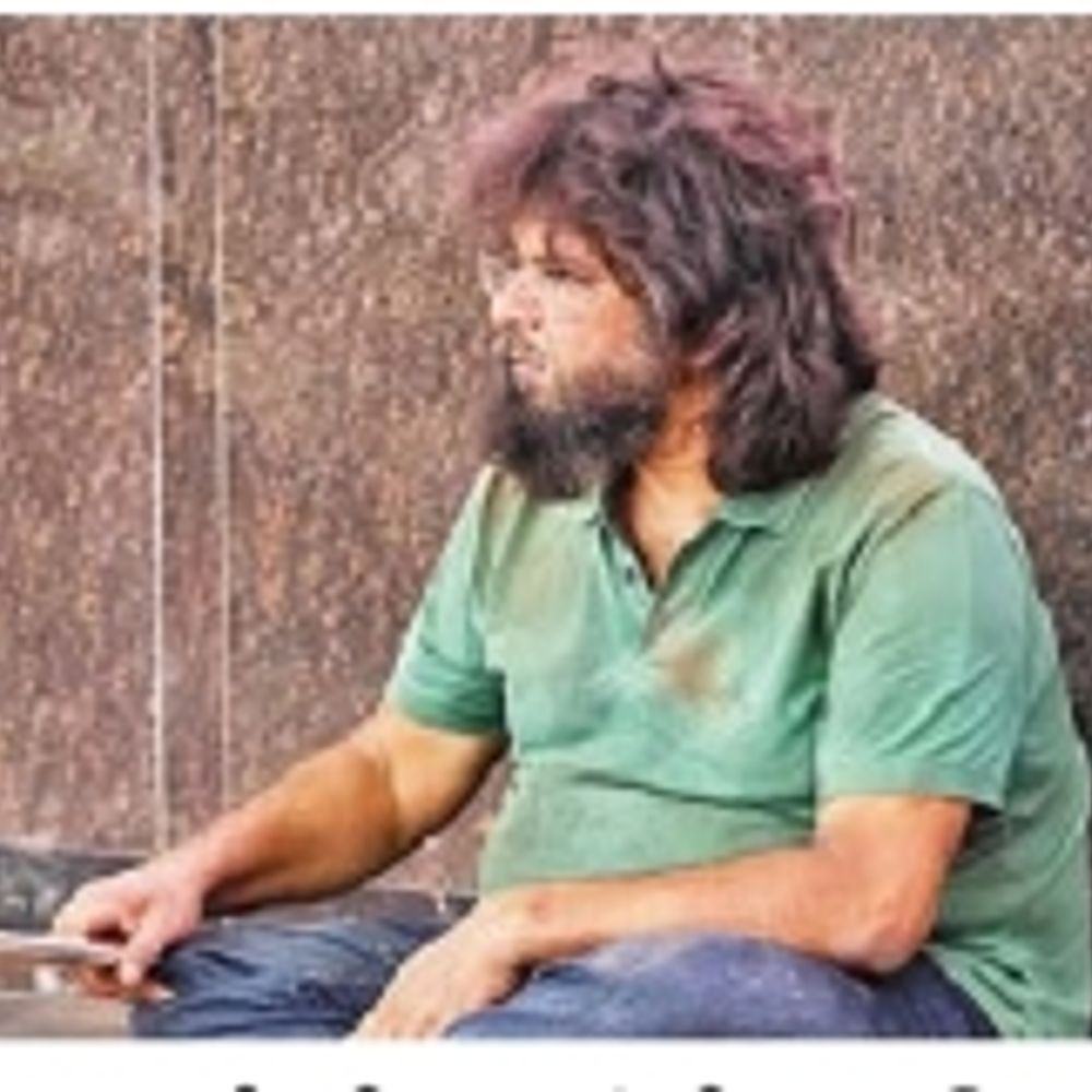 કરોડોપતિ MLA, પરાગ શાહે ભિખારી બની માંગી ભીખ
