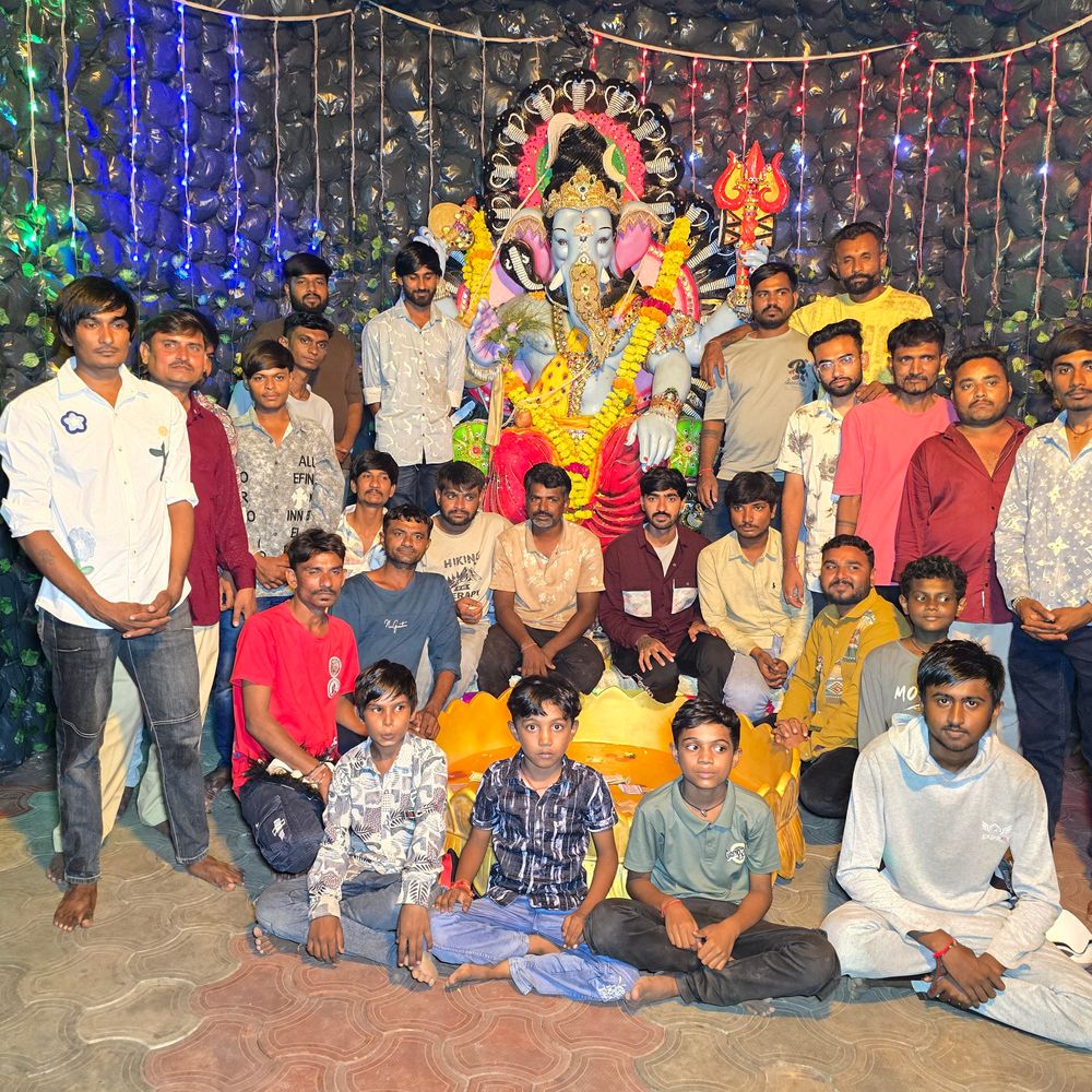ગોંડલમાં ‘કાલીયા નાગ’ની 501 ફૂટની અદભૂત ગુફામાં બિરાજ્યા વિઘ્નહર્તા:ગણેશ ઉત્સવ માટે 'કોળી વાડના દાદા' દ્વારા અનોખું આયોજન; 70 દિવસમાં ‘વેસ્ટમાંથી બેસ્ટ’નો ઉત્તમ નમૂનો