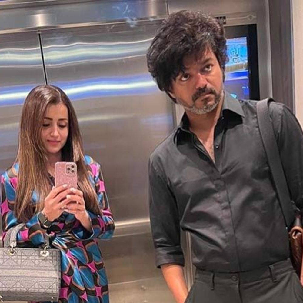 તૃષાને થલાપતિ વિજય સાથે ન દેખાવાની સલાહ:અભિનેત્રી અંબિકા બોલ્યા- જો તેનાથી તેમને શરમનો સામનો કરવો પડે છે, તો સાવચેતી રાખવી જોઈએ